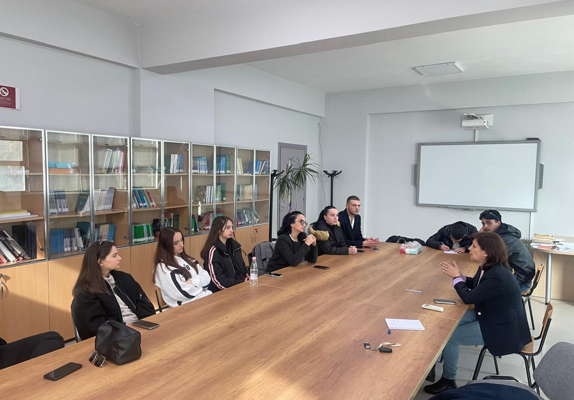 Strengthening Local Youth Councils in Vlora as an important place for dialogue